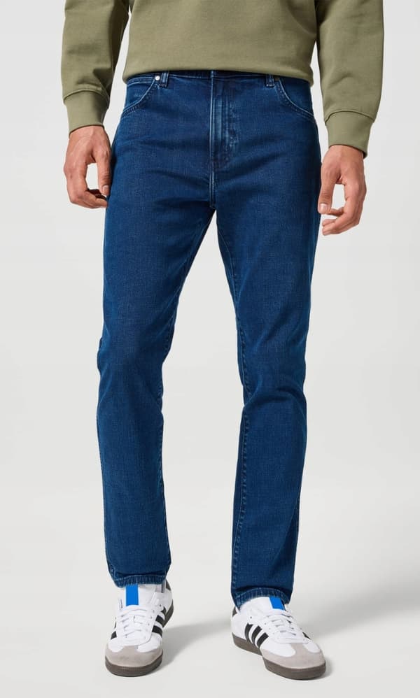 Wrangler LARSTON SLIM TAPERED Midnight Depth 365 VARMA MÖRKA JEANS W32 L32