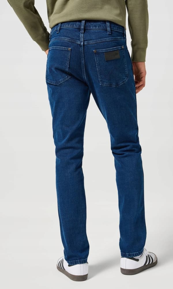 Wrangler LARSTON SLIM TAPERED Midnight Depth 365 VARMA MÖRKA JEANS W32 L32