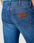 Miniatyrbild 7 av 8: Wrangler LARSTON SLIM Raindrop FITTED TAPERED DARK DENIM W31 L32