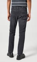 Miniatyrbild 4 av 8: Wrangler LARSTON SLIM TAPERED FITTED TAPERED GRÅ DENIM W38 L32