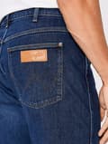 Miniatyrbild 6 av 7: Wrangler FRONTIER RELAXED Dancing Water RAK LÖST MÖRK JEANS W34 L34