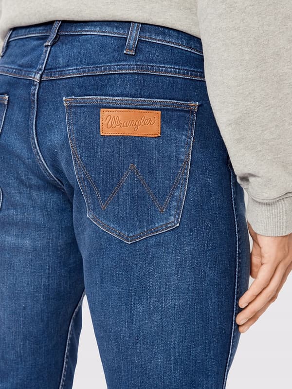 Wrangler Greensboro Heartbreaker Rak Mörk Jeans W34 L32