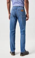 Miniatyrbild 4 av 8: Wrangler RIVER Treasures 365COOL KLASSISK AVSMASKINANDE FUNKTIONELL JEANS W38 L32