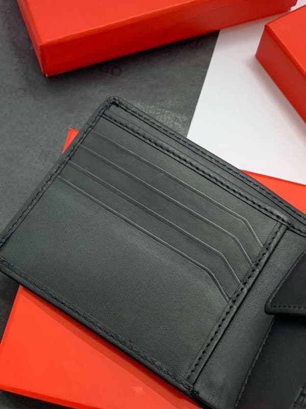 HUGO BOSS MEN'S GENUINE BLACK LEATHER WALLET STYLE "SUBWAY 4 CC COIN