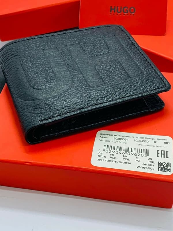 HUGO BY HUGO BOSS VICTORIAN 4 CC COIN BLACK GENUINE LEATHER BIFOLD WALLET