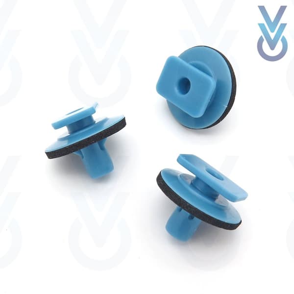 10x Tailgate Exterior Trim Clip Fasteners for some Nissan Juke