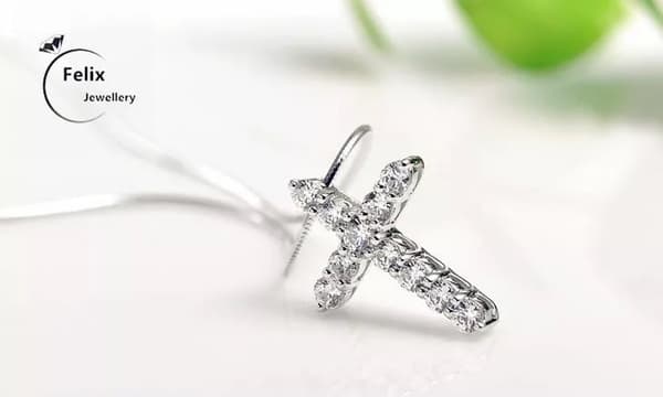 Crystal Cross Pendant Necklace 925 Sterling Silver Chain Womens Jewellery Jesus