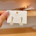 Miniatyrbild 4 av 6: Women White Camellia Pearl Gold Dangle Drop Stud Earrings Jewellery Love Gift UK