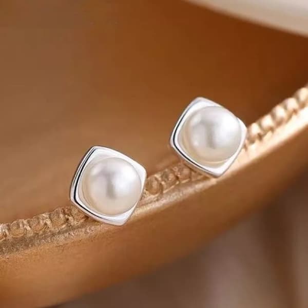 925 Sterling Silver Elegant Pearl Stud Earrings Women Girls Jewellery Gift