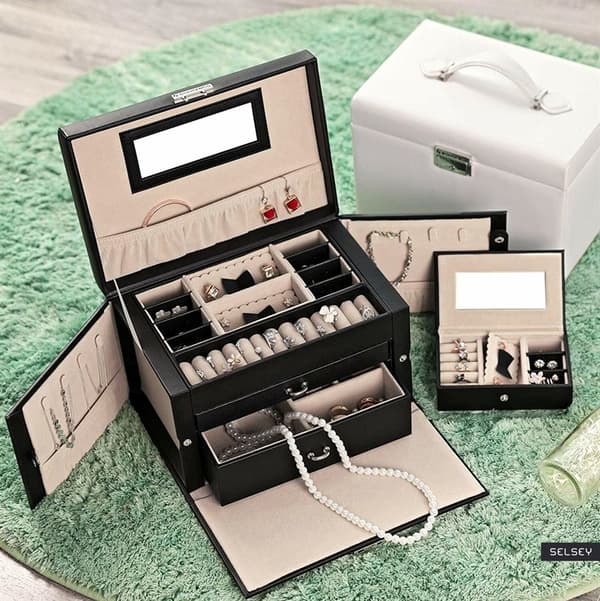UNIQ Beauty XL Smykkeskrin - Organiser og beskytt smykkene dine - Black