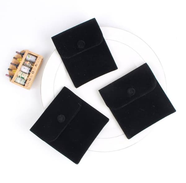 INF 4-pack dammsäkra smycken sammetspåsar