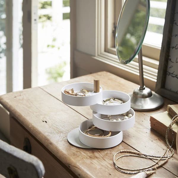 Smyckeskrin med 4 roterande nivåer - L10 cm - 10 cm X 10 cm X 12,5 cm - CaliCosy White