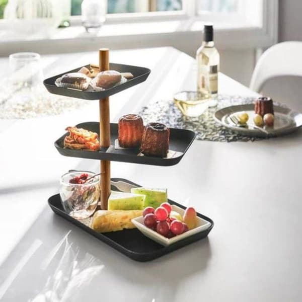 YAMAZAKI - Smyckeshängare 3 våningar med roterande brickor H25,5 cm - Svart-Svart