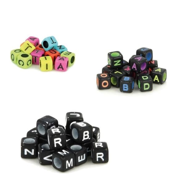 900 kvadratiska alfabetpärlor 6 mm - neon, svart &amp; vit