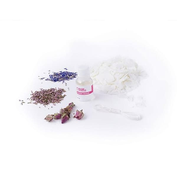 2 gör-det-själv-lådor med fina och blommiga ljus