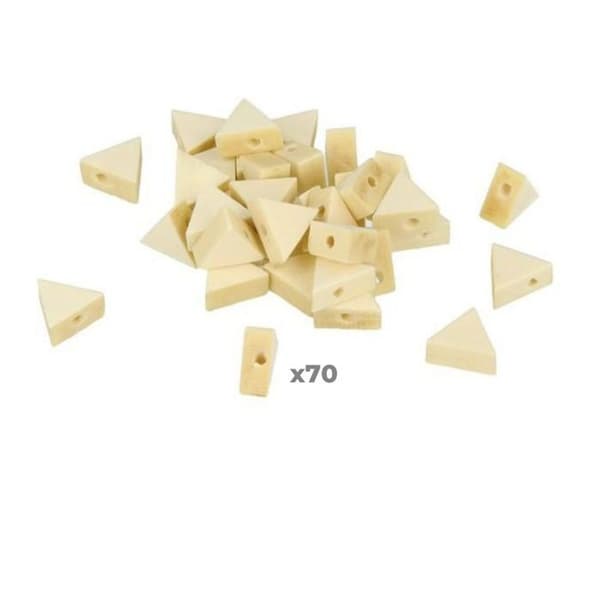 70 trekantiga träpärlor 11 x 9,7 x 4,9 mm