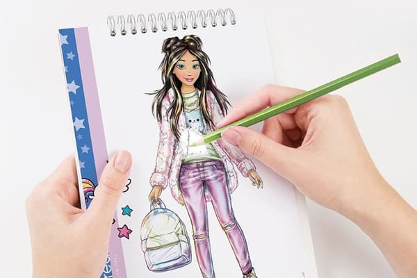 MAKE IT REAL Fashion design sketchbook "Digital dream"
