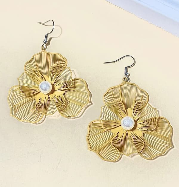 Filigree earrings in many beautiful colors