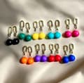 Miniatyrbilde 2 av 2: Agélii Fashion - Colored plastic pendants