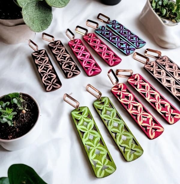 Agélii Fashion - Wooden earrings with patterns in several colors