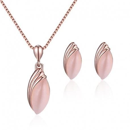 Smyckeset halsband och örhängen