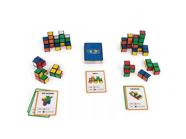 Rubiks kubekube er 2 kuber inni, og arrangerer mønstre av forskjellige former p6 6063268 spin master