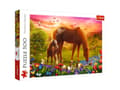 Pikkukuva 1 / 5: Trefl Puzzle 500 pieces Horses in the meadow