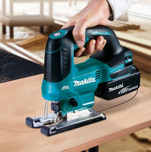 Makita DJV184Z motorsticksåg 3000 spm 2,4 kg