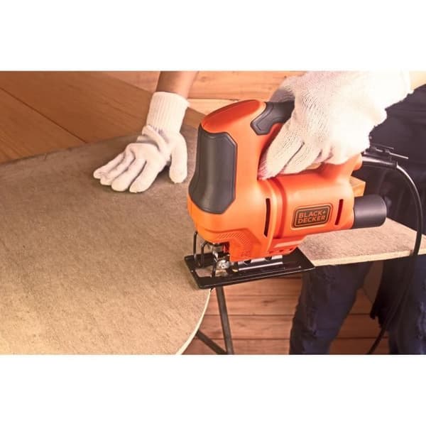 400 W pistosaha - 3000 rpm, 18 mm isku, T-terä, sahauskapasiteetti puu 65 mm / teräs 6 mm / alumiini 10 mm - BLACK+DECKER