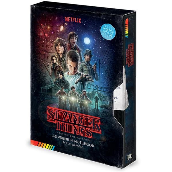 Anteckningsbok - Stranger Things 1 - ser ut som en VHS