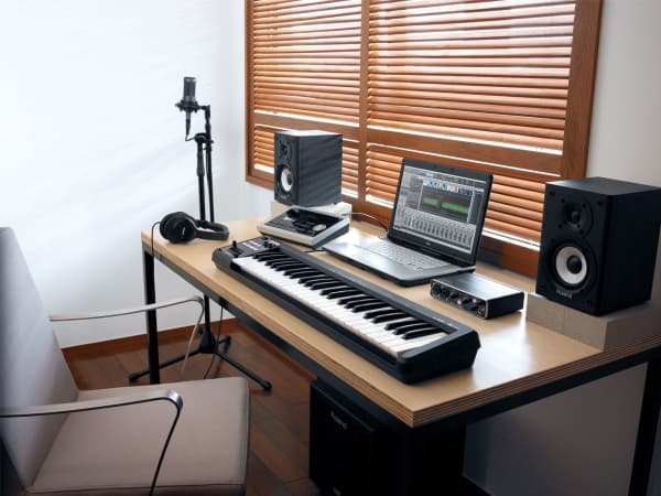 Roland A-49, 49 taster, Knapper, Rotasjon, USB, 836 mm, 182 mm, 84 mm