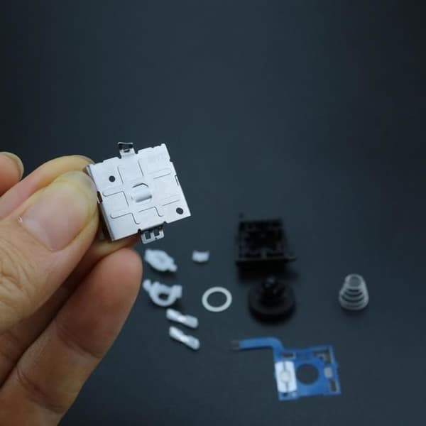3D Analog Joystick tumgreppsknapp Reparationsverktygsnyckelmodul för Joy-Con Gamepad [4560D2E]