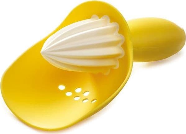 Joseph Joseph Catcher - Citrus reamer with pip catcher - 16.5 x 8.5 x 7 cm - gul