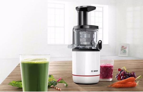 Bosch MESM500W VitaExtract - Slow Juicer - Musta Valkoinen