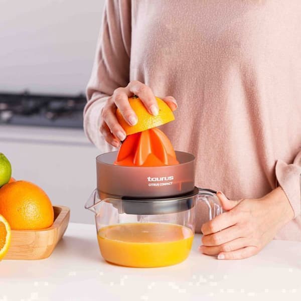 Citruspress - Citrus - Kompakt - Dubbel rotationsriktning - Extra stort kon - Behållare 800 ml