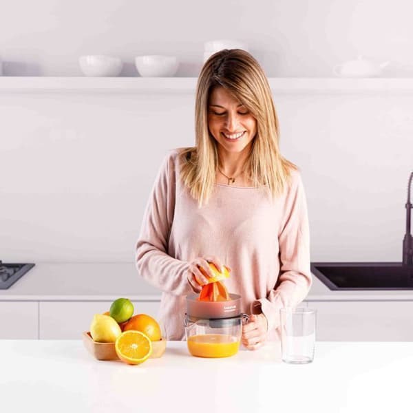 Citruspress - Citrus - Kompakt - Dubbel rotationsriktning - Extra stort kon - Behållare 800 ml