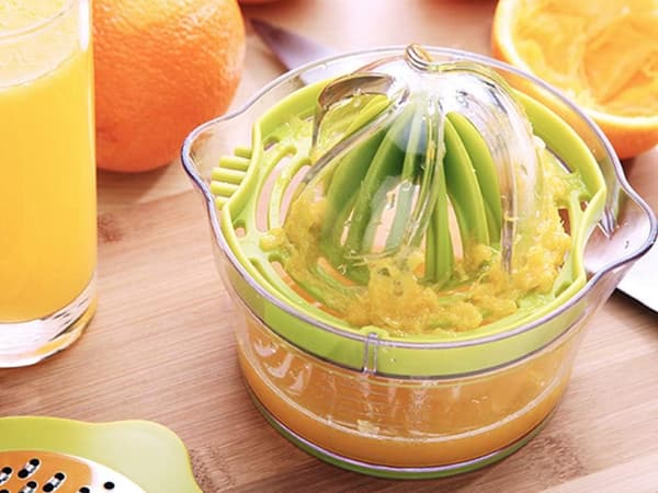 MANUELL JUICEPRESS FÖR CITRONER OCH ANDRA CITRUSFRUKTER 400ml