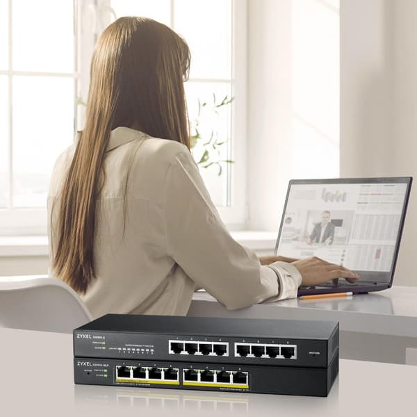 Zyxel GS1915 Series GS1915-8EP - Switch - NebulaFLEX-kompatibel - Smart - 8 x 10/100/1000 (PoE+) - Desktop, väggmonterbar - PoE+ (60W)