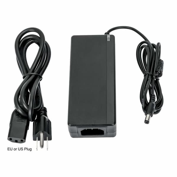 Intellinet – Kytkin – 4 x 10/100/1000 (PoE+) + 1 x Combo Gigabit SFP/RJ-45 (uplink) – Pöytäkone – PoE+ (91 W) (561822)