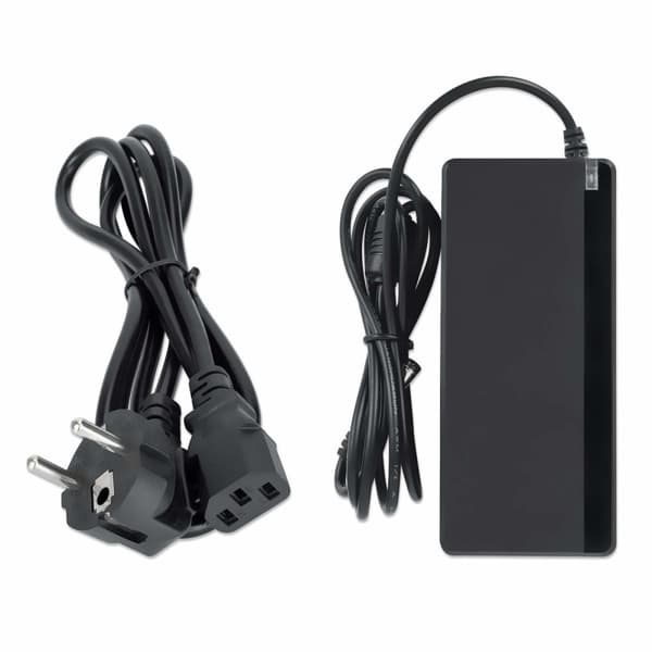 Intellinet - Switch - 3 x 10/100 (PoE+) + 1 x 10/100 (Hi-PoE) + 2 x 10/100 (Uplink) - Desktop - Hög PoE / PoE+ (65 W)