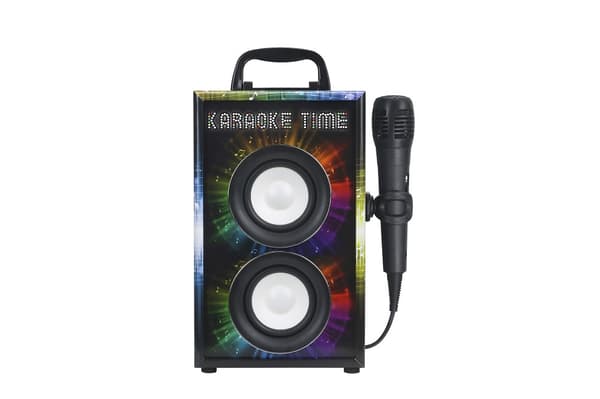 Karaokemaskin, høyttaler, mikrofon, lampe og FM-radio