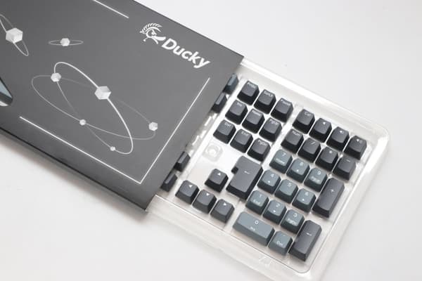 Ducky Skyline Keycap Set - double shot PBT - Grey