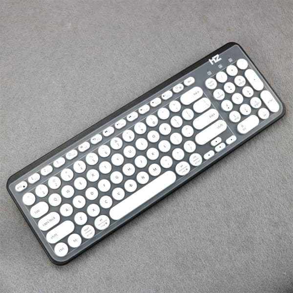 INF Silikontangentbordsskydd för Logitech K780 Vit