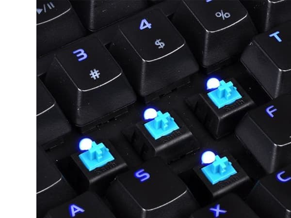 Tt eSPORTS KB-PIZ-KLBLUS-01, Full storlek (100%), Ledningsført, USB, QWERTY, Sortera
