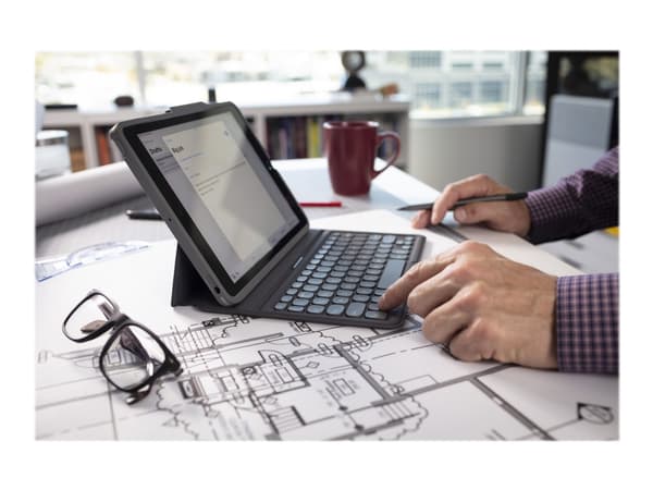 ZAGG Pro Keys - Tangentbord och foliefodral - bakgrundsbelyst - Bluetooth - Nordisk - svart/grå tangentbord, svart/grå fodral - för Apple 10.9-inch i