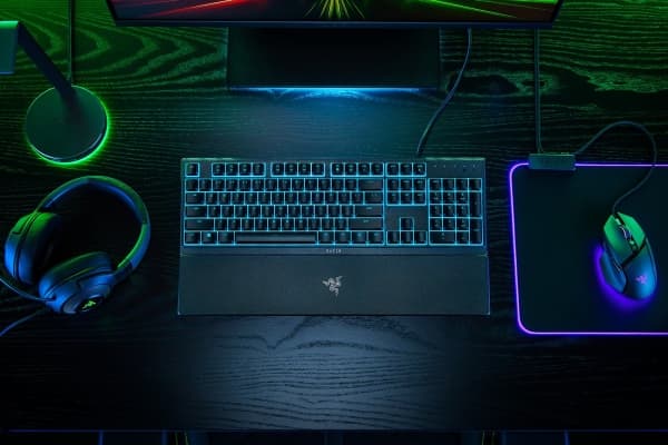 Razer Ornata V3 X - US, Täysikokoinen (100 %), USB, Kalvokytkin, RGB LED, Musta