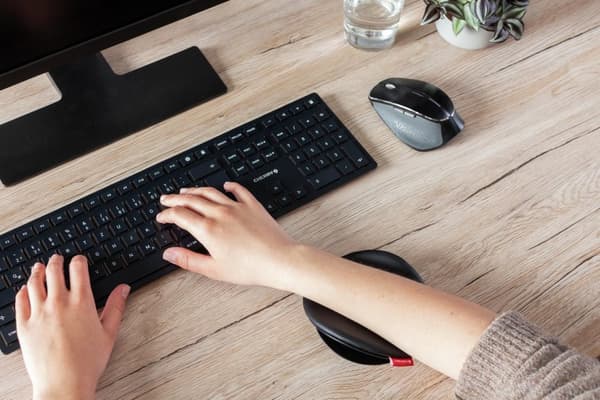 CHERRY SLIDEPAD ERGO - tastatur/mus håndledsstøtte - sort