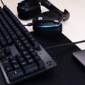 Miniatyrbild 9 av 11: Bluetooth-tangentbord med tabletthållare Logitech G513 CARBON LIGHTSYNC RGB Mechanical Gaming Keyboard, GX Brown Franska AZERTY