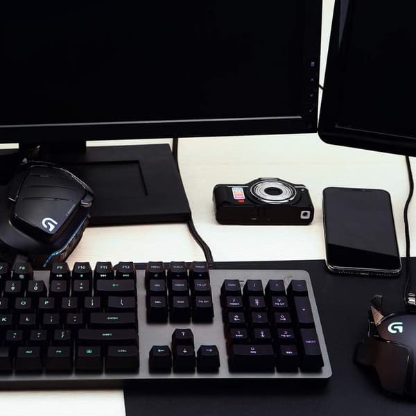 Tangentbord Logitech Lightsync G512 Gaming Svart Belysning RGB AZERTY