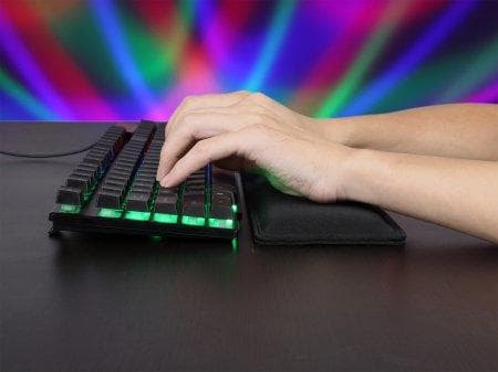 MANHATTAN ergonomisk tastatur håndledsstøtte Vandafvisende 445 x 100 mm overflade blødt skum skridsikker bund sort (425520)
